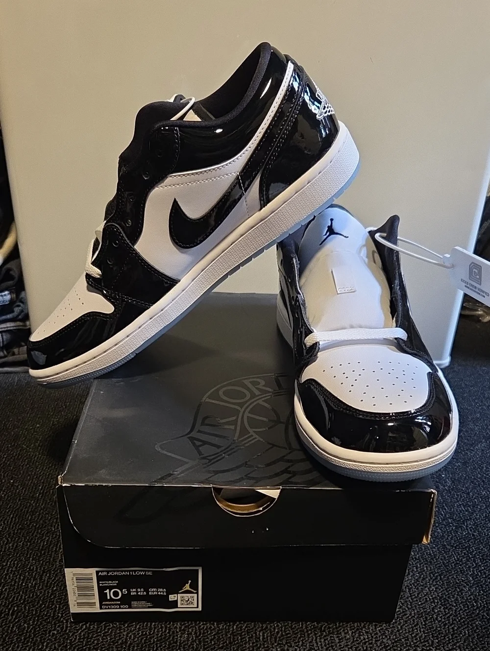 Nike Air Jordan 1 Low Patent Leather - Black & White